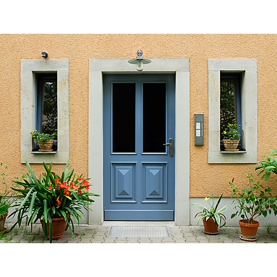 Haustür und Fenster